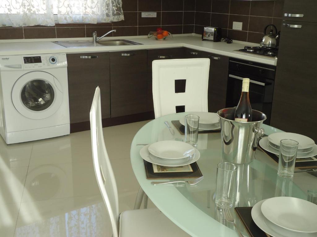Shamrock Flats Lejlighed Mellieħa Værelse billede