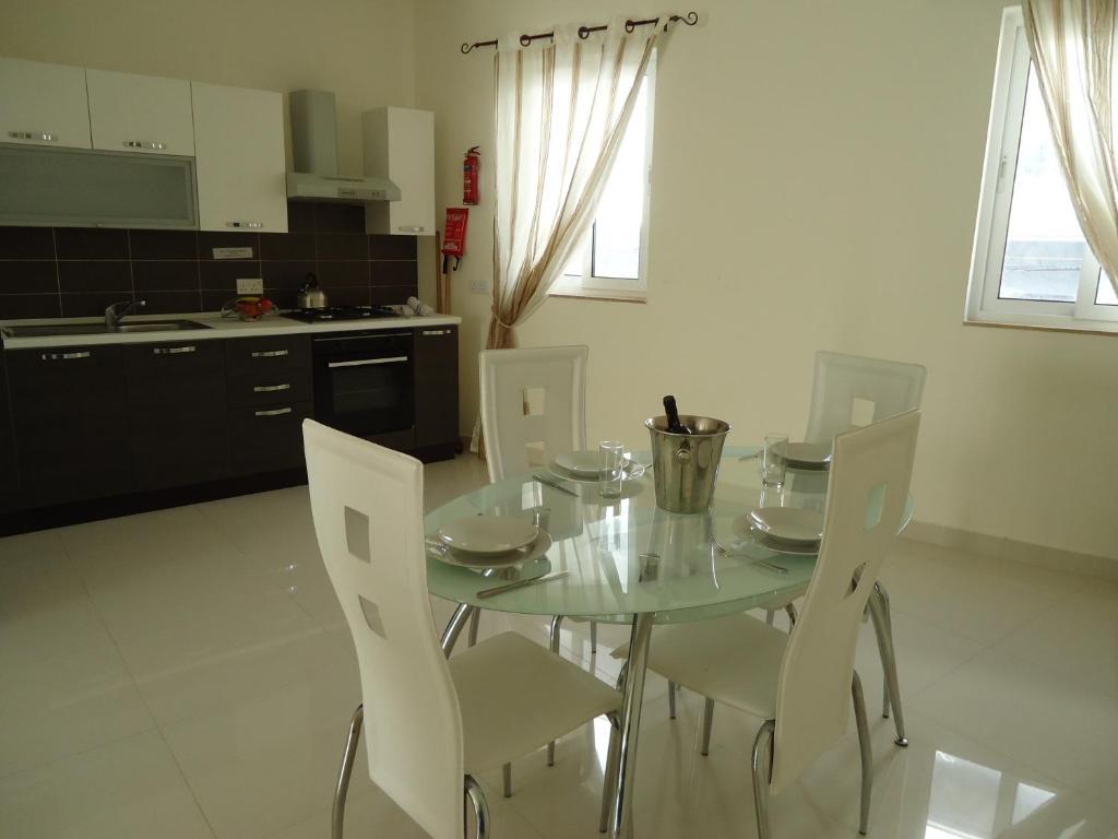 Shamrock Flats Lejlighed Mellieħa Værelse billede